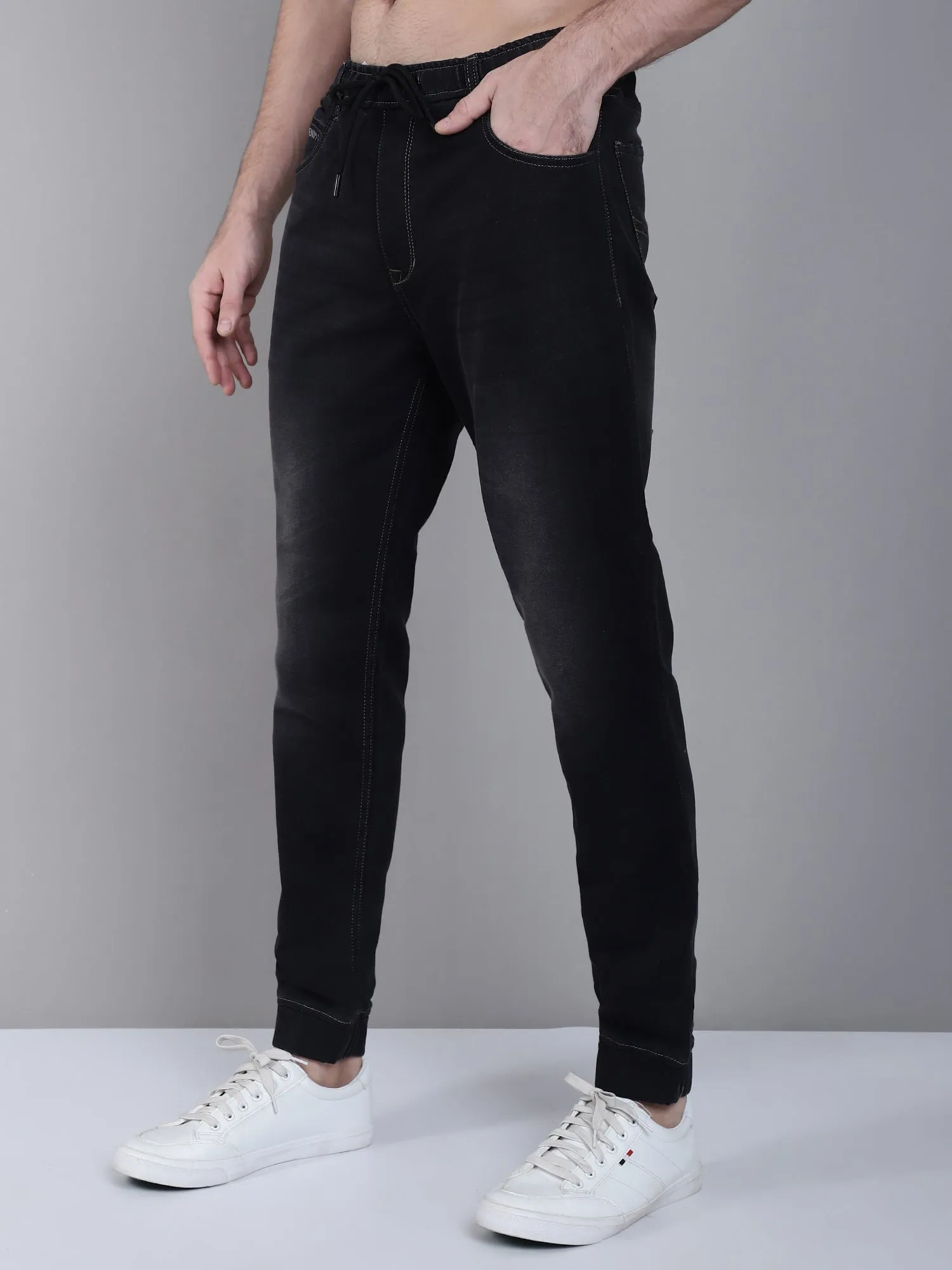 Black Solid Cotton Blend Mid Rise Full Length Regular Fit Casual Jogger For Men